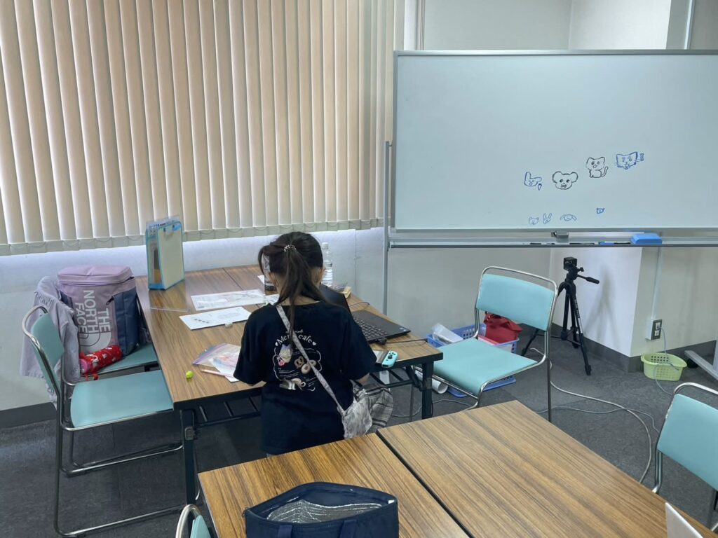 高卒支援会小学生フリースクールの様子